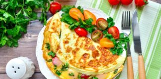 Сытный омлет с начинкой: секрет приготовления идеального завтрака на скорую руку - today.ua