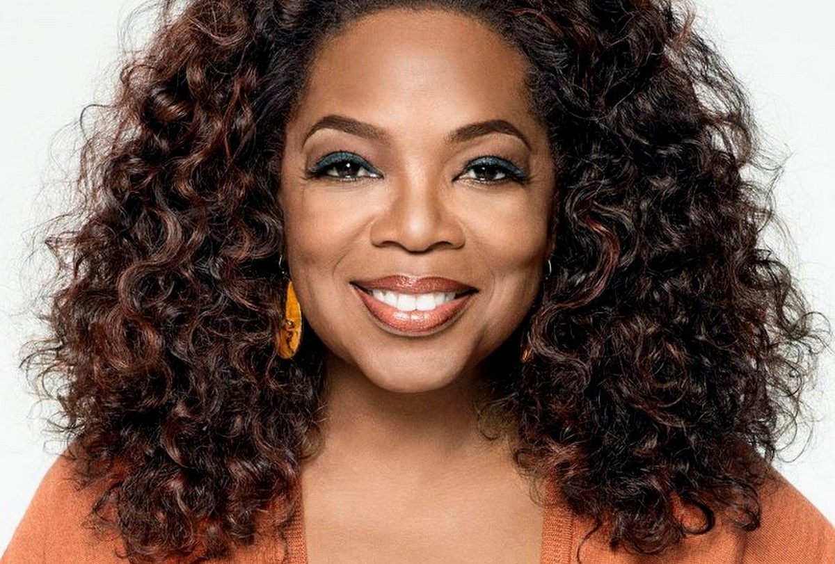 oprah-after-losing-weight-made-a-rare-appearance-in-a-skintight-dress