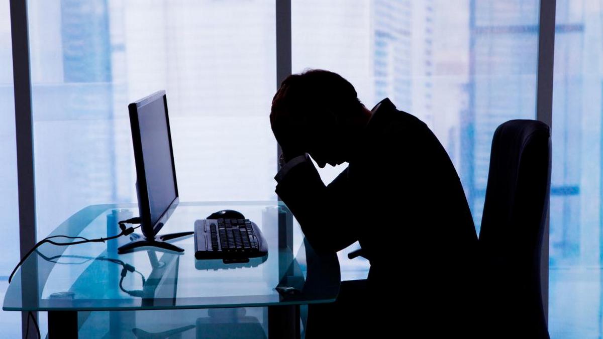 Не опускати руки: астрологи назвали два знаки Зодіаку, яким загрожують неприємності до кінця тижня - today.ua