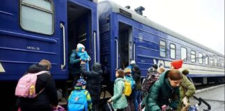 Виплата допомоги евакуйованим українцям у поїздах: кому і скільки належить - today.ua