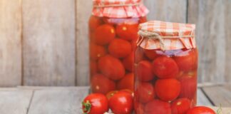 Как правильно консервировать помидоры, чтобы они не лопались в банке: полезные советы от опытных хозяек - today.ua