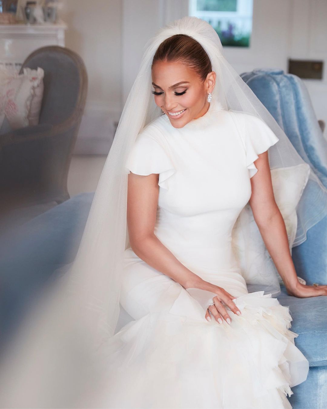 “Тягар минулого впав з плечей“: Дженніфер Лопес показала нові фото з весілля з Аффлеком