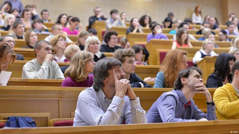 Иностранные университеты предложили “невыездным“ украинским студентам новые условия обучения - today.ua