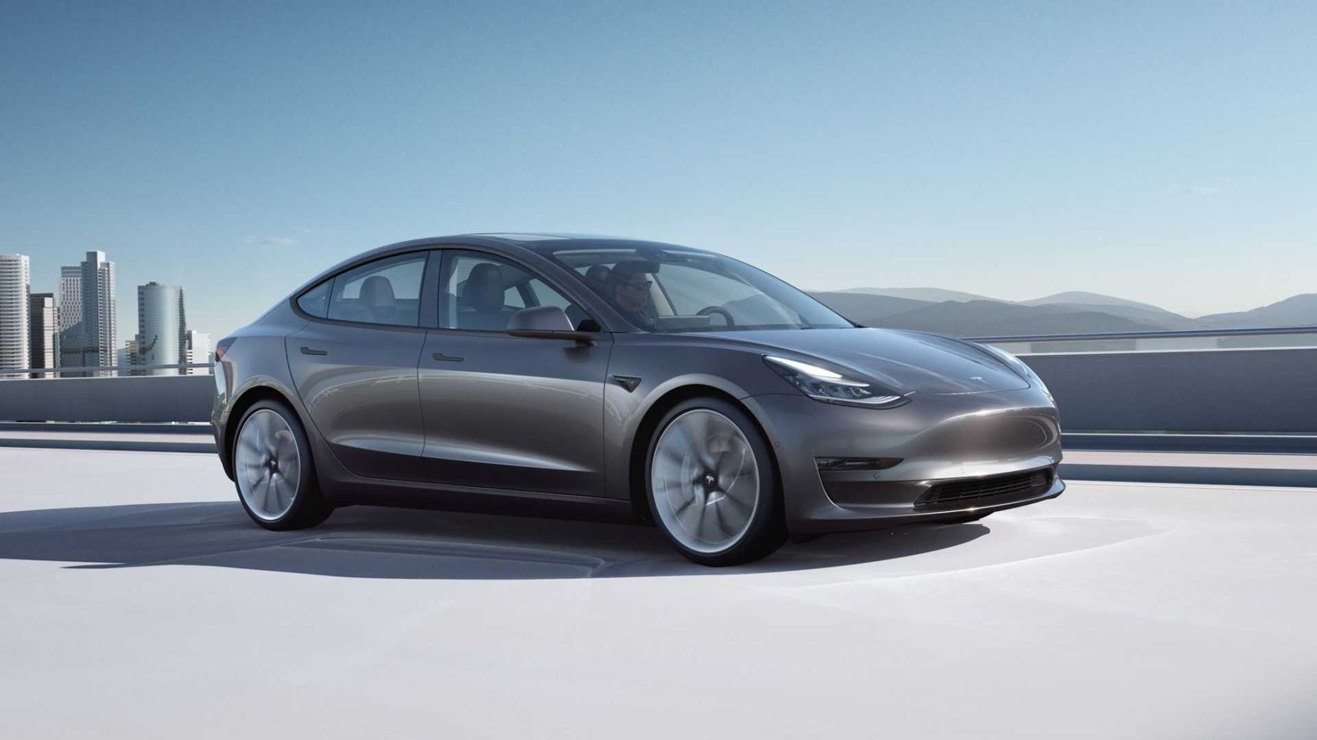 Tesla відкликає понад 1 млн електромобілів