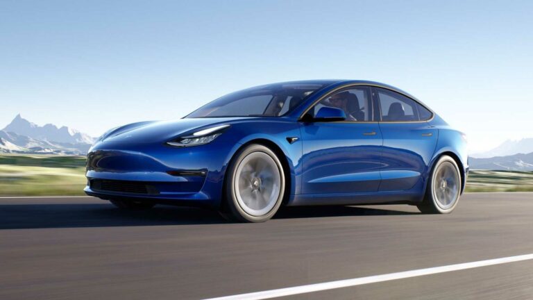 Tesla отзывает более 1 млн электромобилей  - today.ua