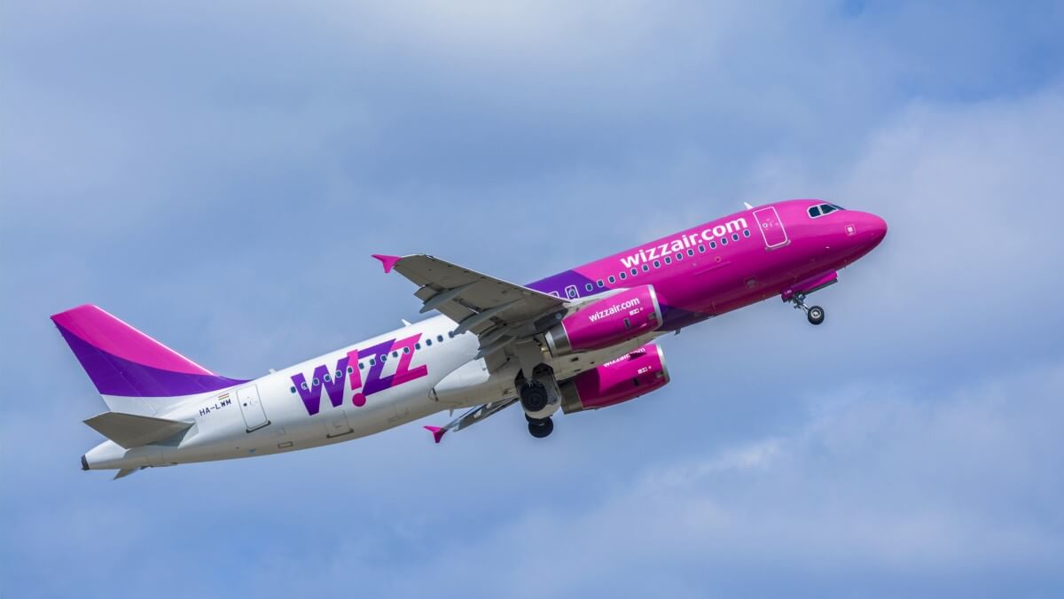 Авіакомпанія Wizz Air надала українцям додаткові безкоштовні квитки: куди можна полетіти восени