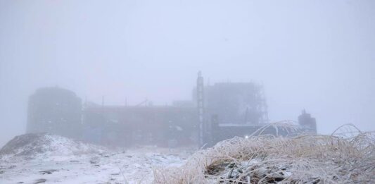 Когда зима совсем не в радость: в Украине выпал первый снег (ФОТО) - today.ua