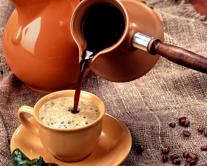 Скільки чашок кави можна пити за день, і що буде, якщо перевищити добову норму