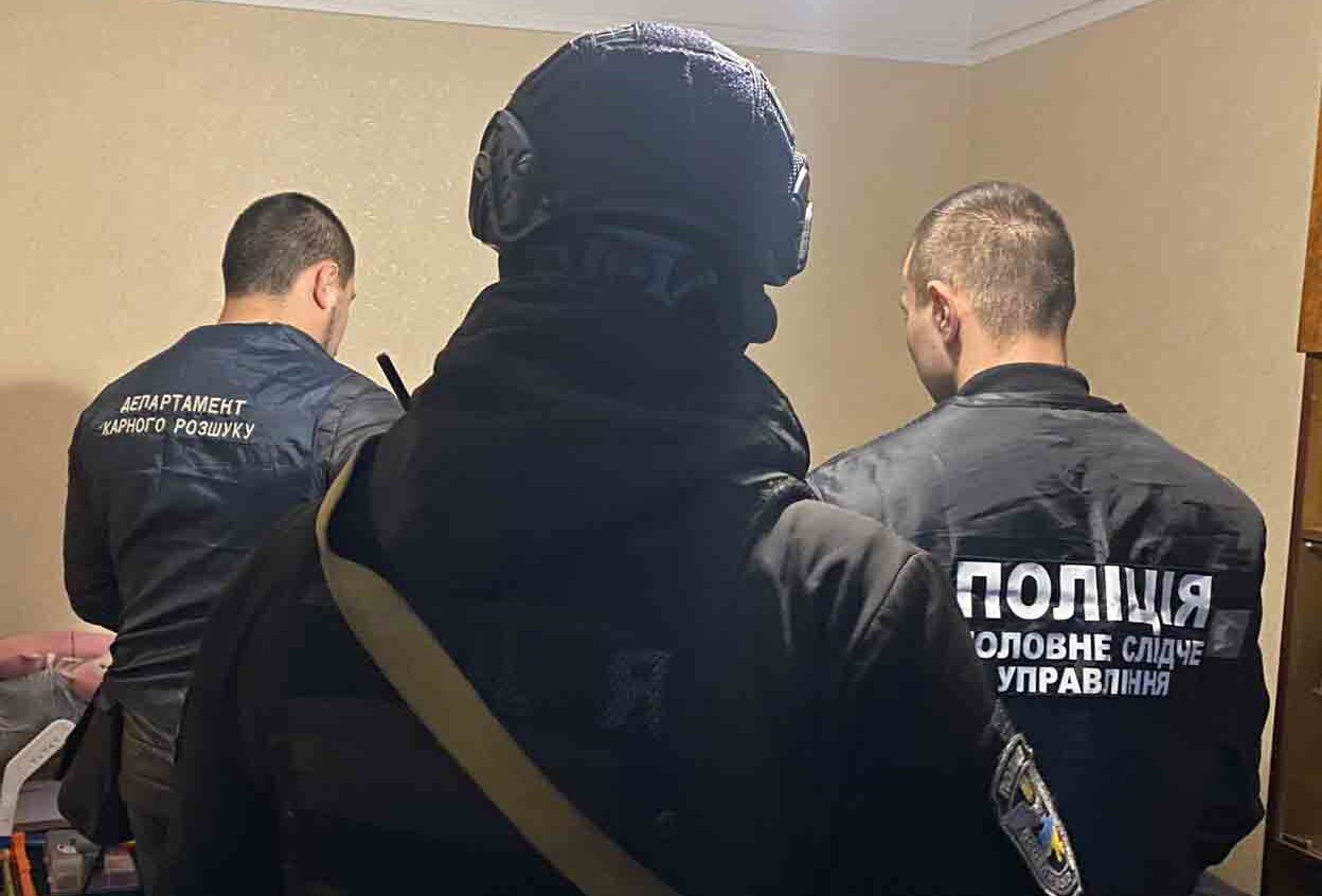 В Киеве мошенники "продавали" несуществующее топливо