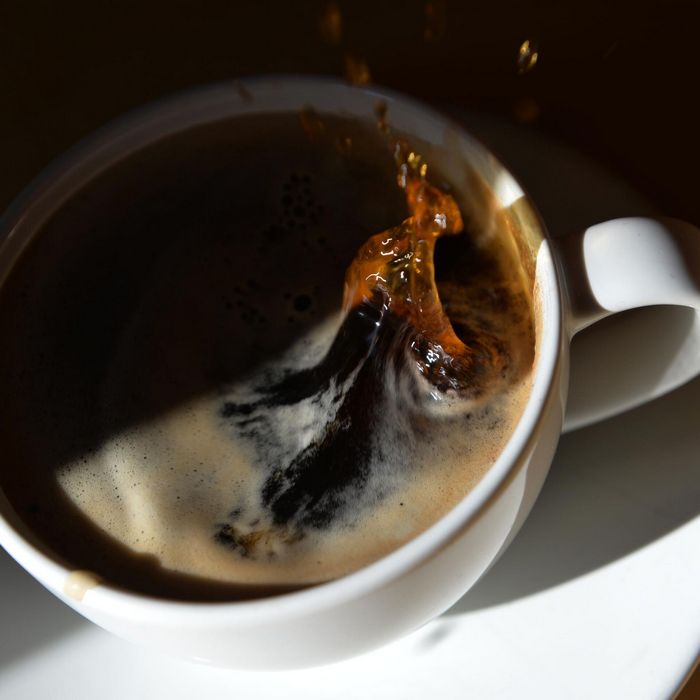 Скільки чашок кави можна пити за день, і що буде, якщо перевищити добову норму