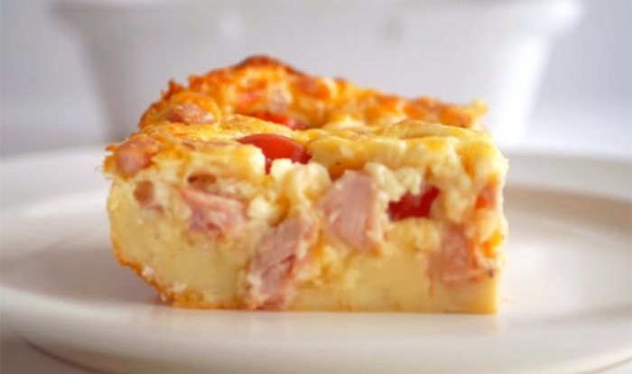 Запеканка по-французски: простой рецепт сытного блюда из курицы, помидор и сыра