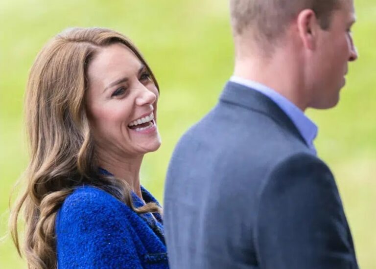 Кейт Миддлтон в жакете королевского цвета от Chanel вышла в свет с мужем: фото пары - today.ua
