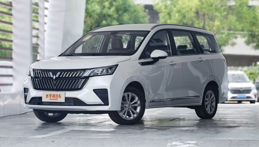 У мінівена Wuling Jiachen з'явилася версія за 10 500 доларів - today.ua