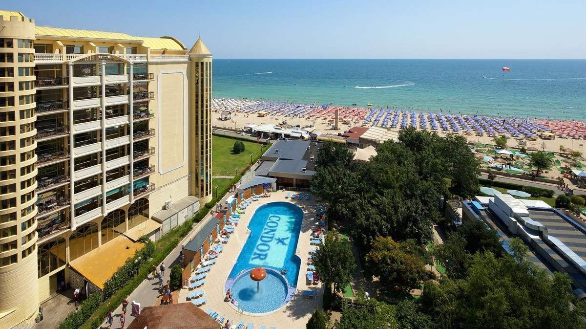 Українським біженцям продовжили проживання у готелях Болгарії: умови евакуації та вартість переїзду