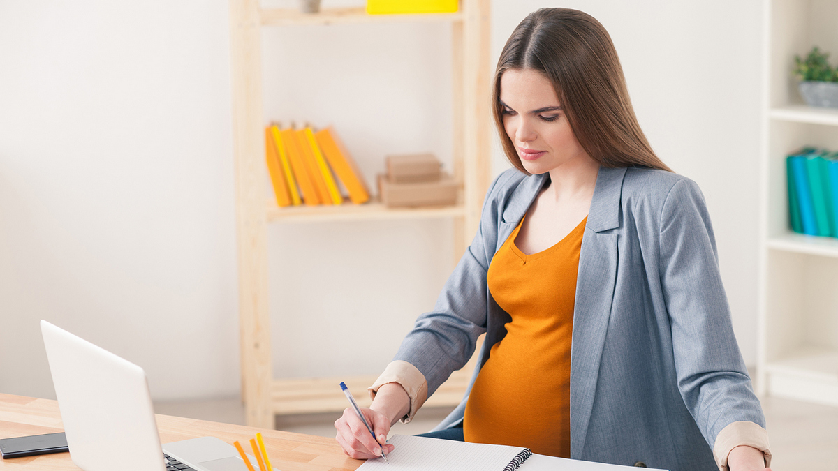 Українкам збільшили розмір допомоги по вагітності та пологам: на скільки зросли декретні виплати - today.ua