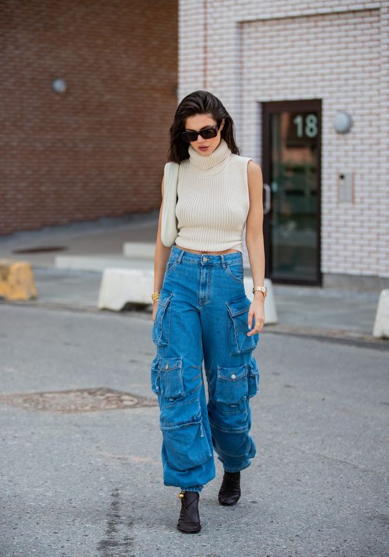 Модні моделі джинсів на осінь 2022: три найтрендовіші фасони цього сезону