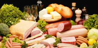 Супермаркети оновили ціни на ковбасу, сир, сіль та цукор: скільки коштують продукти  - today.ua