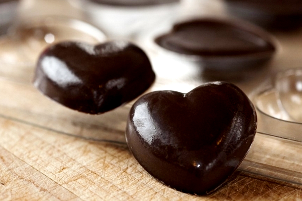 Домашние шоколадные конфеты: как приготовить десерт из четырех ингредиентов