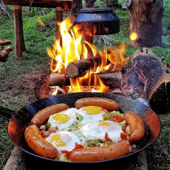 Українцям розповіли особливості приготування їжі за відсутності газу та електрики