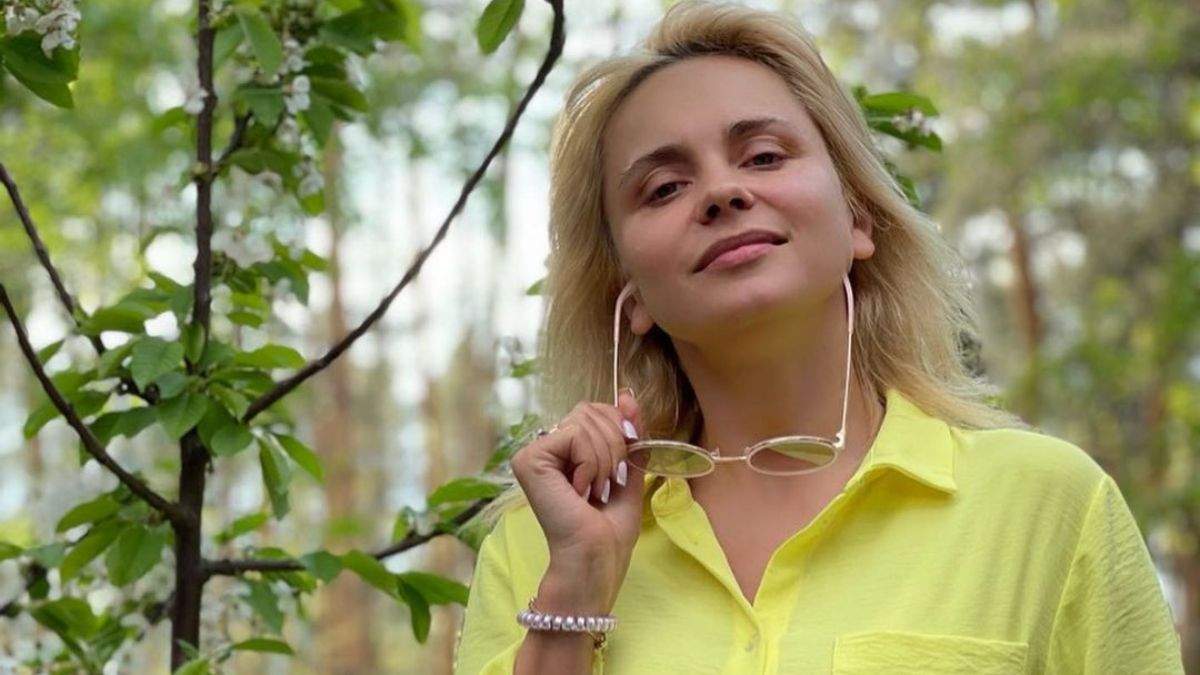 Без макияжа и фотошопа: Лилия Ребрик показала нежное фото с мамой - today.ua