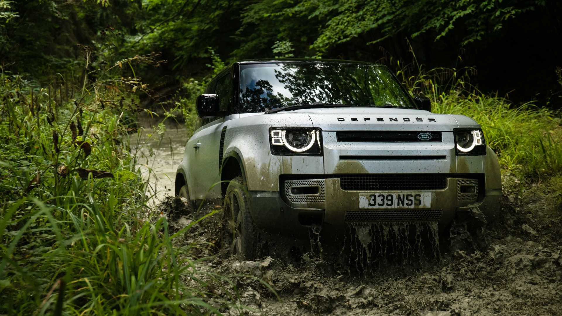 Land Rover запретил покупателям перепродавать внедорожники Defender 