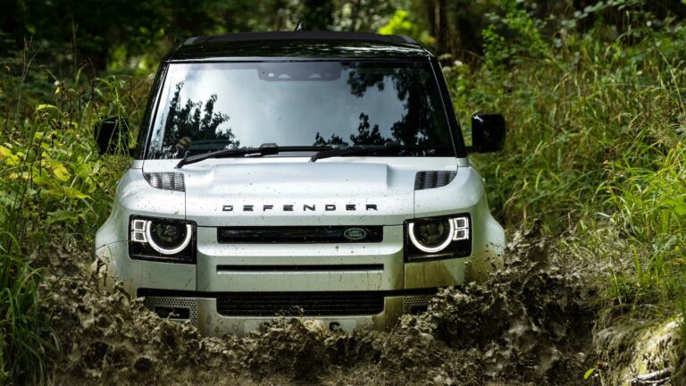 Land Rover запретил покупателям перепродавать внедорожники Defender  - today.ua