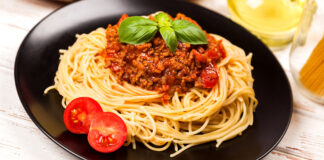 Макароны по-итальянски с самым вкусным соусом: рецепт изысканного гарнира на обед  - today.ua