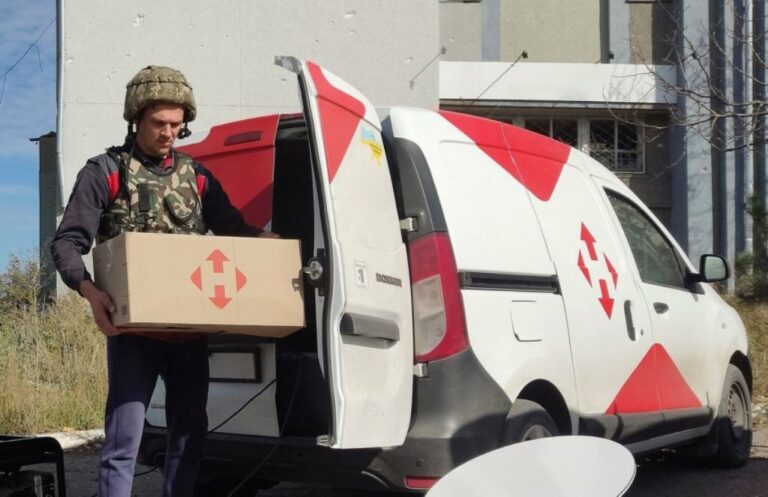 Нова пошта обмежила видачу посилок військовим: названо причину - today.ua