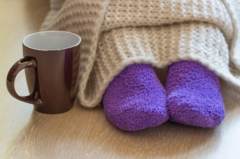 Как не замерзнуть зимой без отопления и света: четыре способа сохранить тепло в квартире - today.ua