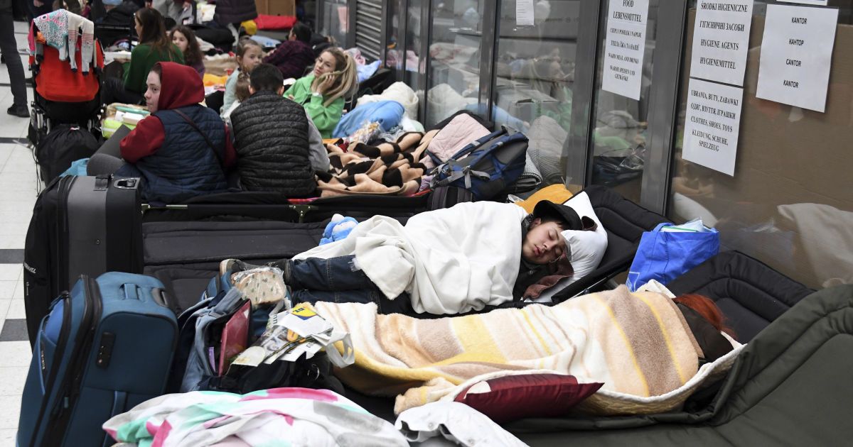 Плата за проживання і спрощений перетин кордону: Польща змінює правила для українців - today.ua