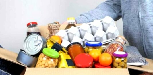 Пенсіонерам перестали видавати безкоштовні продуктові набори: коли українці знову зможуть отримувати допомогу - today.ua