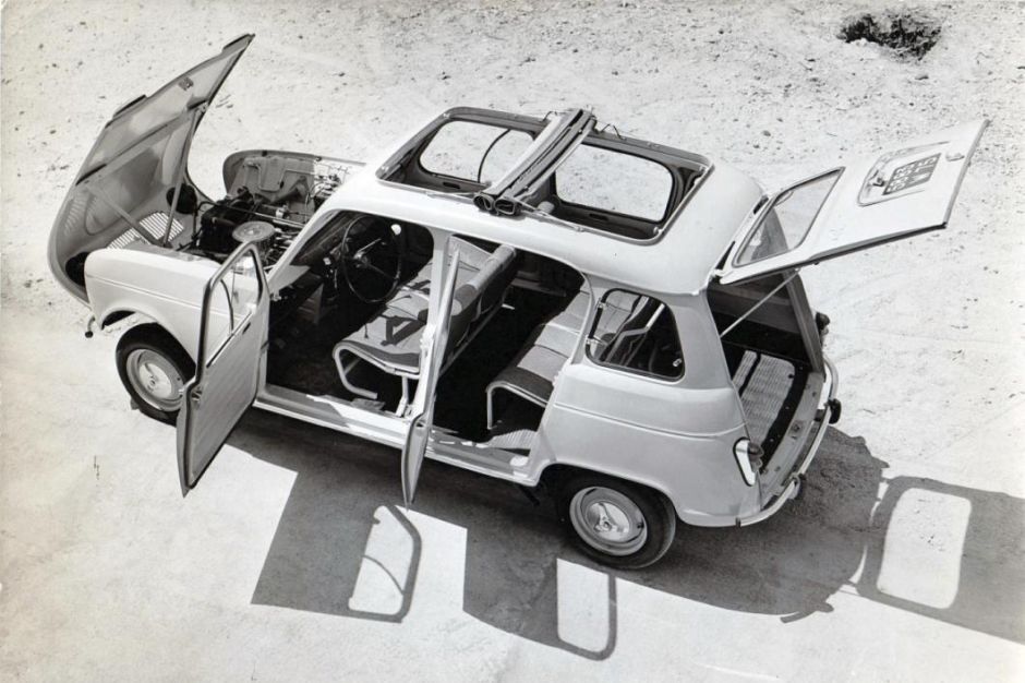 Стали известны подробности про кроссовер Renault 4