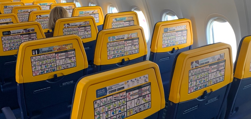 Лоукостер Ryanair распродает дешевые билеты из Польши: куда можно улететь осенью за 8 евро