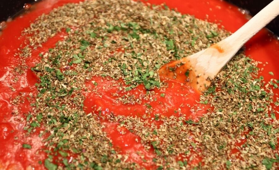 Томатний крем-суп з ароматними грінками: рецепт приготування вишуканого обіду за 30 хвилин