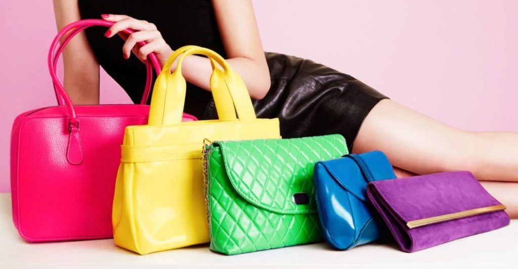 Трендовые сумки осени 2022: названы четыре самые популярные модели сезона