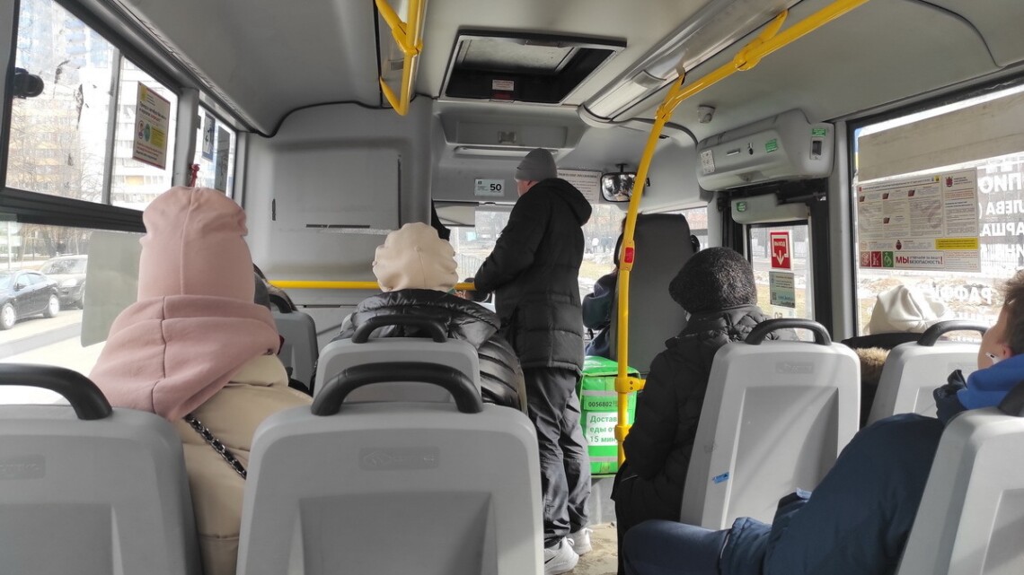 В автобусах і маршрутках більше не буде музики: заборона на музику у громадському транспорті набула чинності