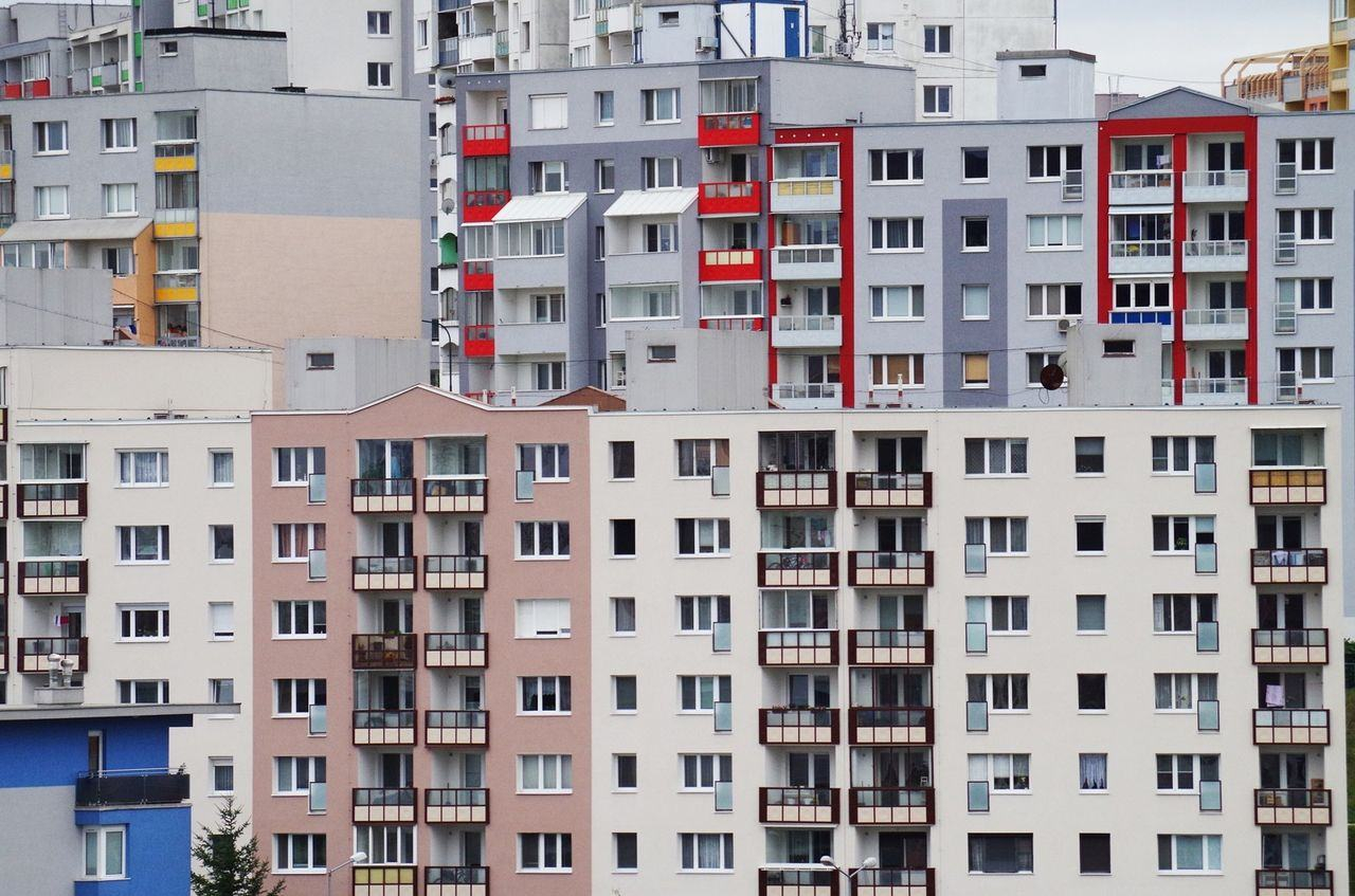 В Украине вдвое подешевело вторичное жилье: за сколько можно купить квартиру в крупных городах