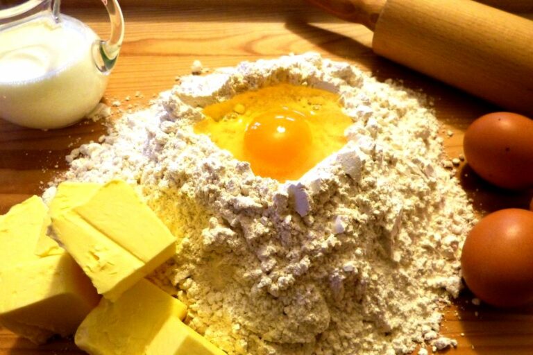 Чем заменить яйца в выпечке: лучшие варианты для блинов, сырников и бысквитов - today.ua
