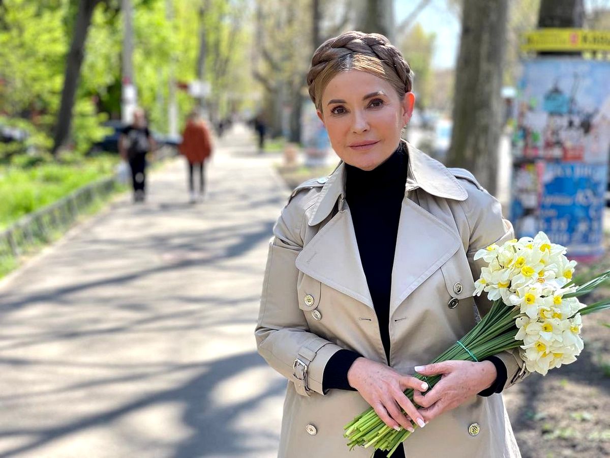 61-летняя Юлия Тимошенко в облегающем платье засветилась на вечеринке в Конча-Заспе