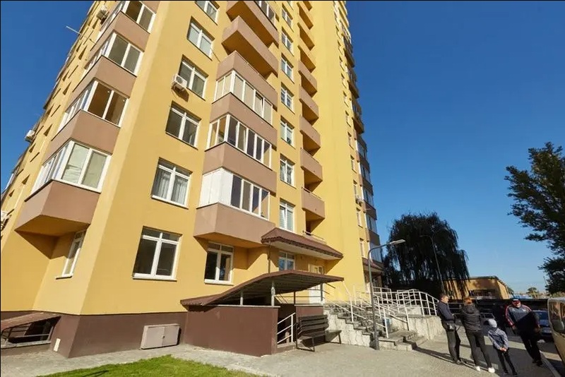 Украинцам раздают социальное жилье: кто может получить и на каких условиях (ФОТО)