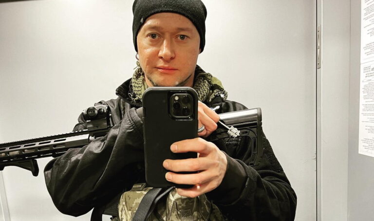 Солист “Бумбокс“ Андрей Хлывнюк рассказал, что делает на передовой - today.ua