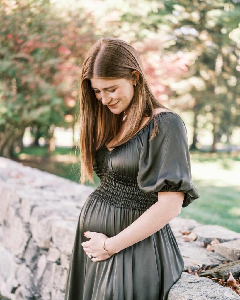 Билл Гейтс впервые станет дедушкой: 26-летняя дочь американского миллиардера сообщила о беременности