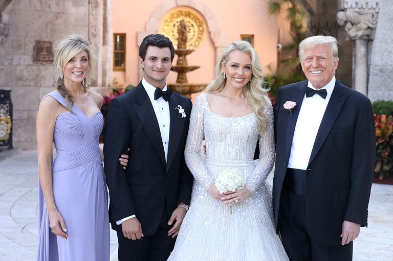 В пышном платье со стразами и длинными рукавами: 29-летняя дочь Дональда Трампа вышла замуж за ливанского миллиардера