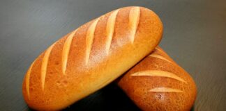 Домашній хліб: простий та смачний рецепт батона з хрусткою скоринкою - today.ua