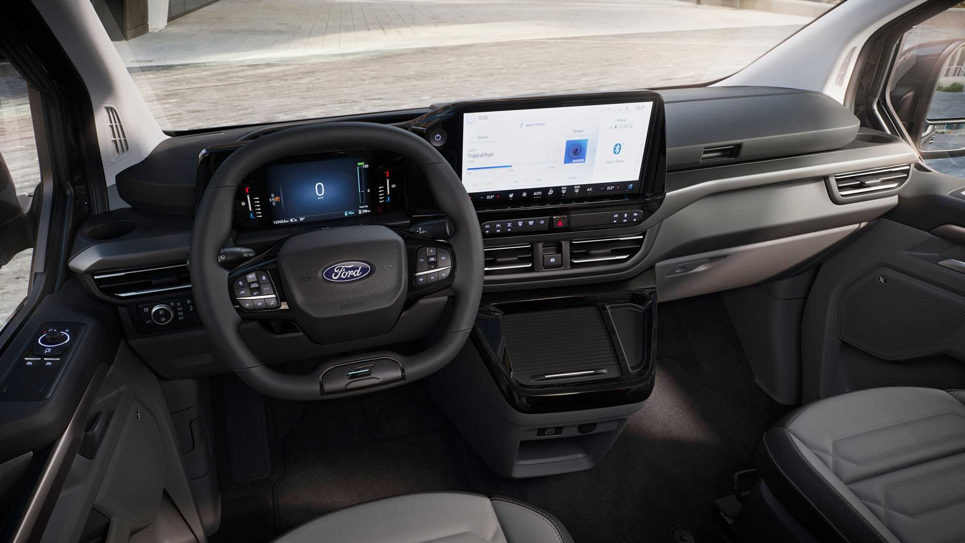 У Європі з'явився електричний Ford E-Tourneo Custom