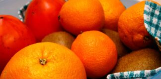 В Украине резко подешевели мандарины и апельсины: популярные супермаркеты обновили цены на цитрусовые - today.ua