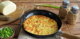 Капуста и два яйца: рецепт быстрого пирога на сковороде из простых продуктов - today.ua