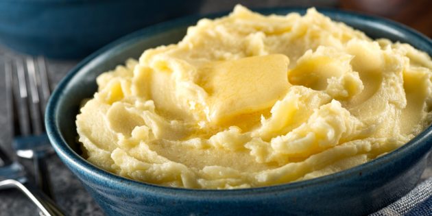 Запеченное картофельное пюре с сыром и беконом: рецепт оригинальной запеканки для сытного ужина