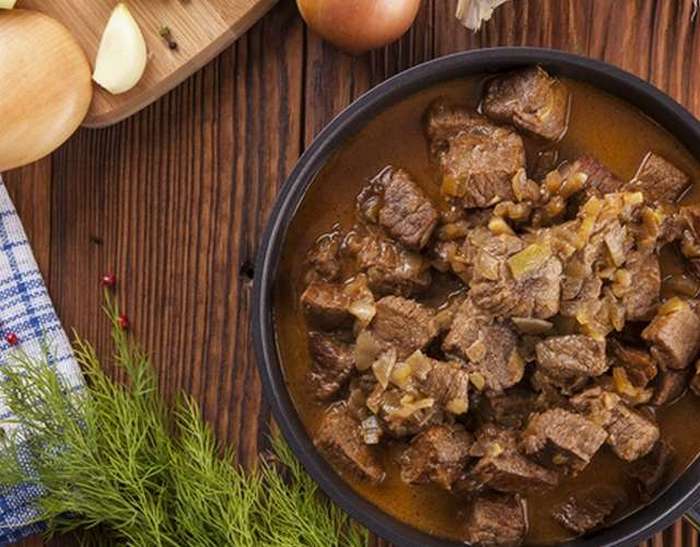 Тушеная говядина в собственном соку: секрет приготовления нежного и сочного мяса