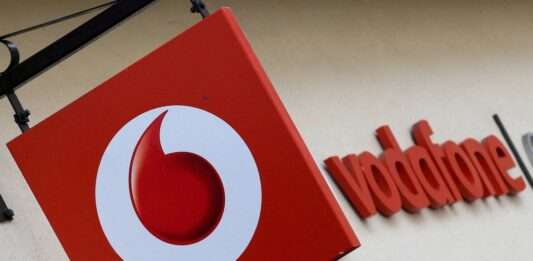 Мобильный оператор Vodafone сообщил об учреждении новых номеров: что нужно сделать владельцам старых СИМ-карт  - today.ua